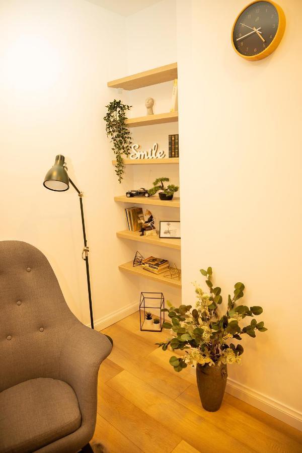 Manolle Boutique Aparthotel Bucharest Exterior photo